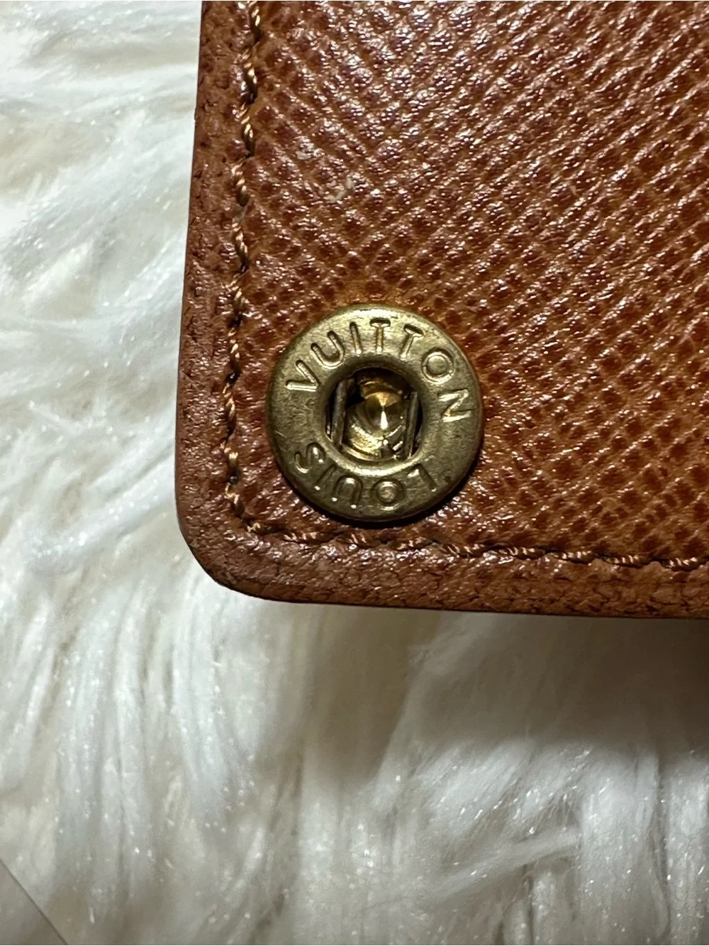 Louis Vuitton compact louis